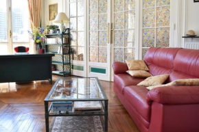 Charming 2 Bedroom Apartment with view of Paris Gare de Lyon
